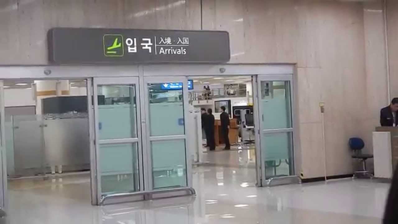 031615 SHINee Onew, Jonghyun, Key Arriving @ Gimpo