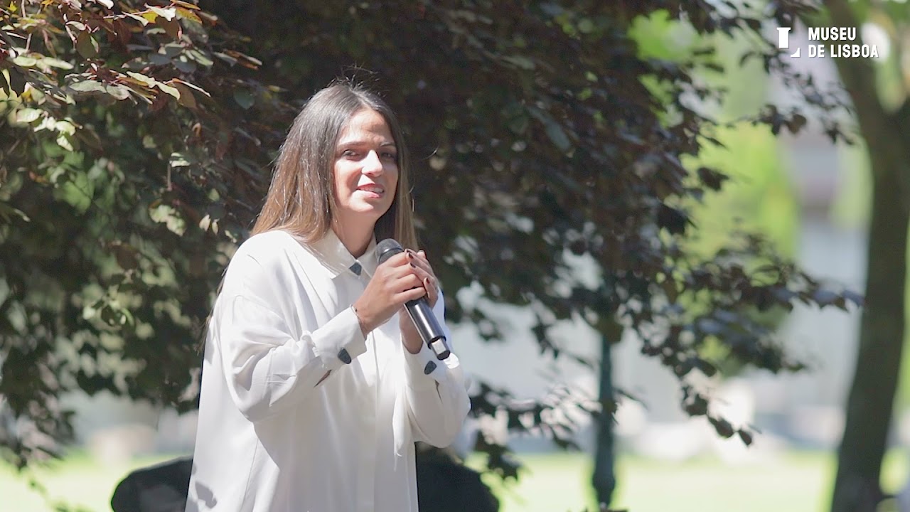 Lina canta Amália