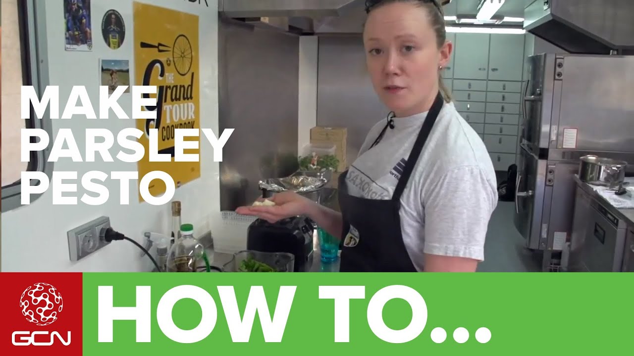 How To Make Parsley Pesto - GCN's Food For Cycling