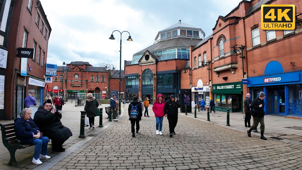 Oldham Town Centre (Most deprived town UK) | 4K Walk