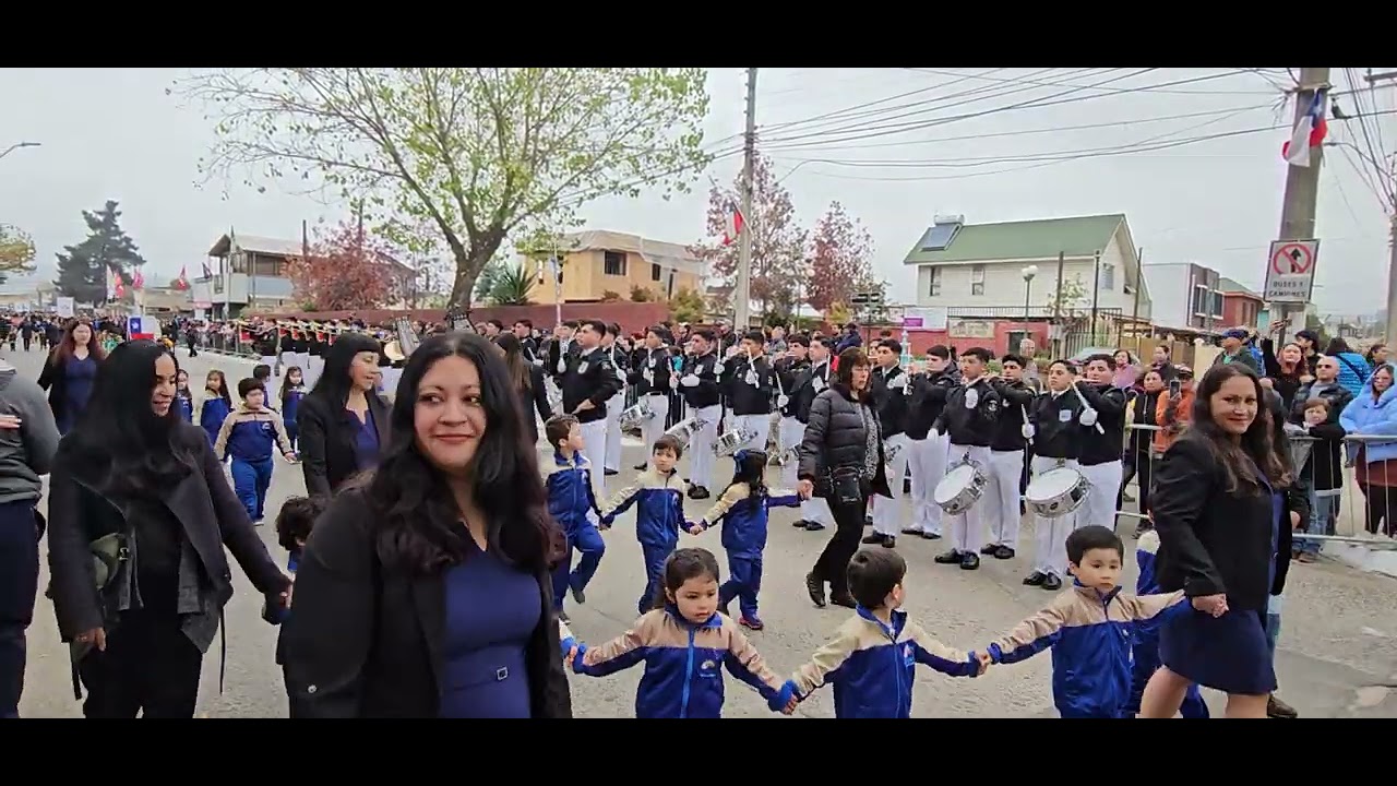 Banda Etriport desfile glorias navales villa alemana 16/05/2025