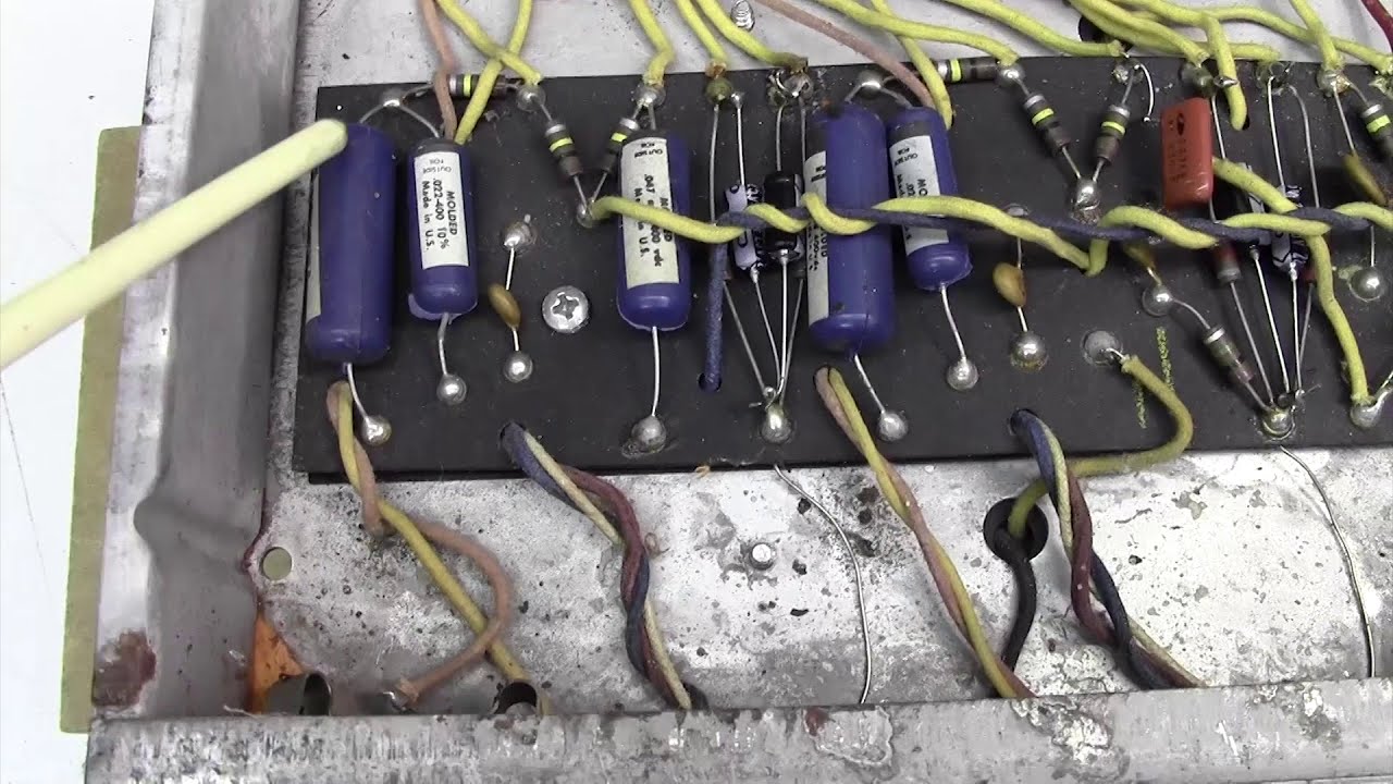 How Valve Guitar Amplifiers Work   Part 1