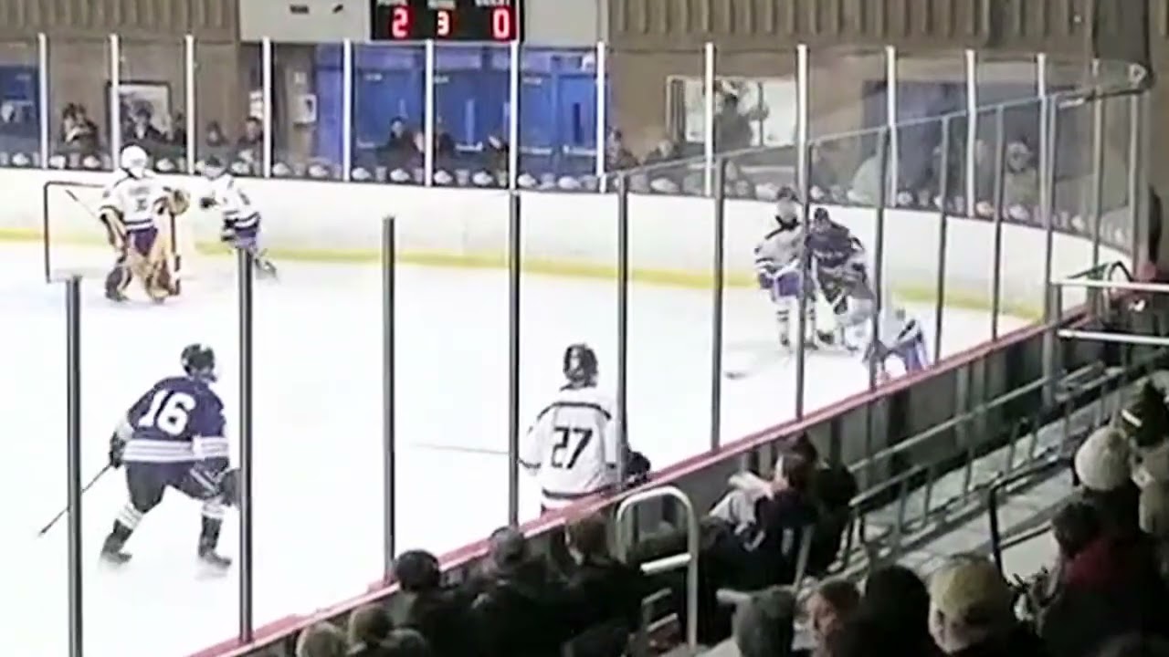 Deceptive Tight Turns with evasive escapes while under checking pressure.