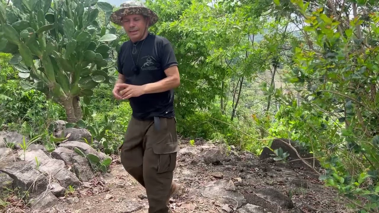 ESTE ES UN OIIO DE UNA BOMBA 500 LIBRAS CAMPAMENTO ÁMATE MANDO CERRÓ DE GUAZAPA