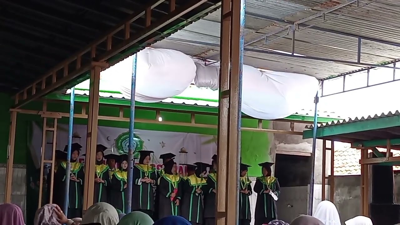 wisuda madrosah hidayatul mubtadin