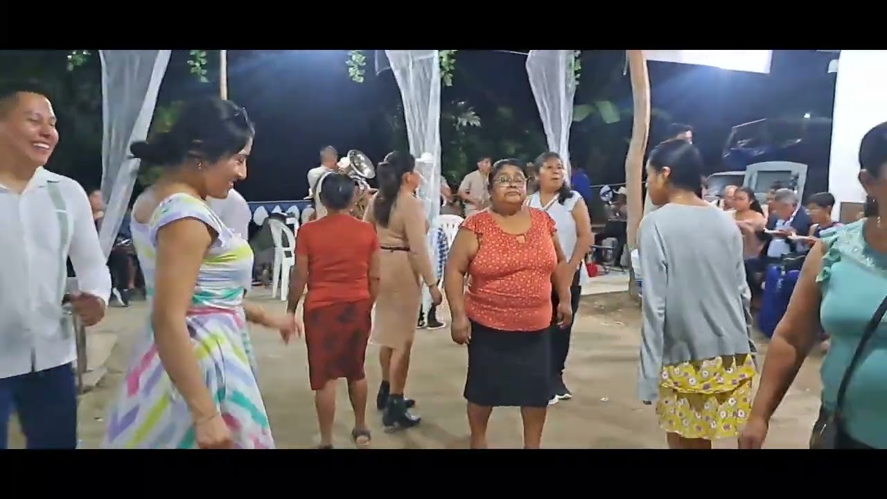 RANCHERAS Y CUMBIAS CON BANDA ESTRELLA