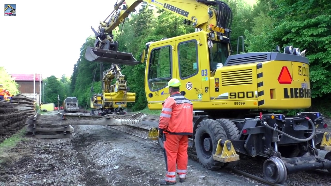 Liebherr 900 demolish railway