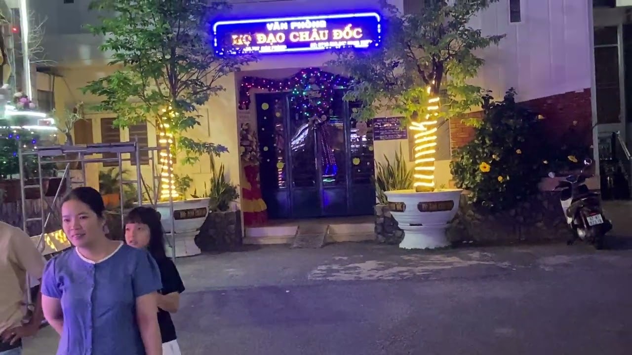 ngày 23 tháng 12, 2025