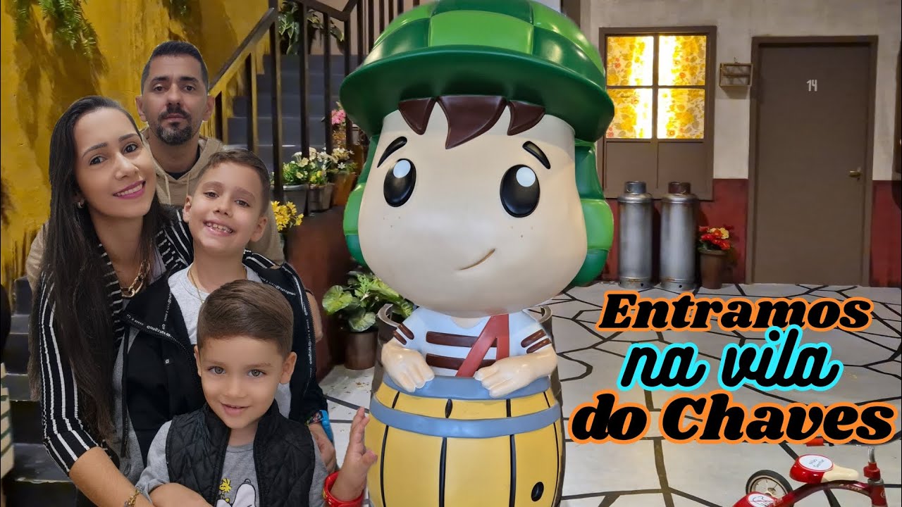 Encontramos todos os personagens e entramos na vila do Chaves