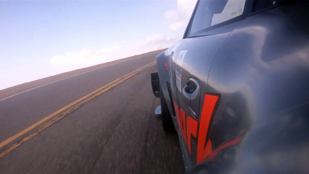 Romain Dumas Pikes Peak 2012 : Challenging The Clouds