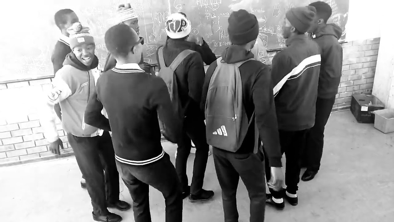 Hamb'uyosebenza ( Gwijo ) #gwijo 