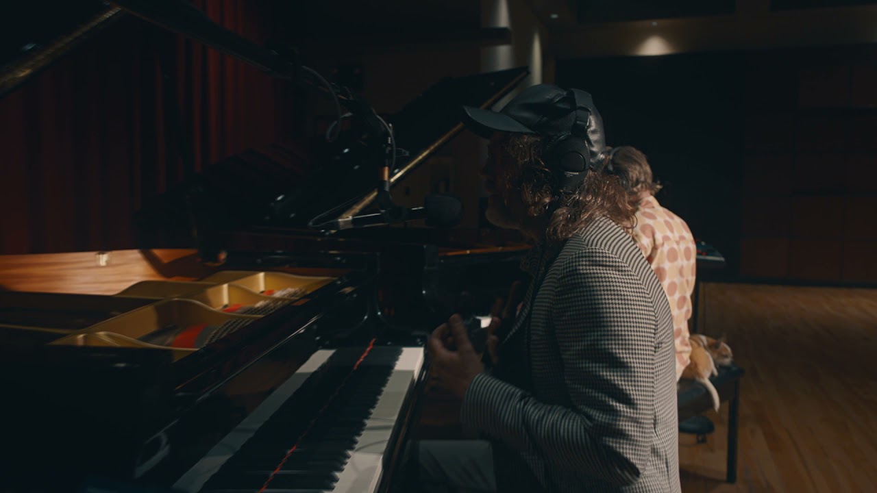 Broken Social Scene - Ibi Dreams of Pavement (Piano Version)