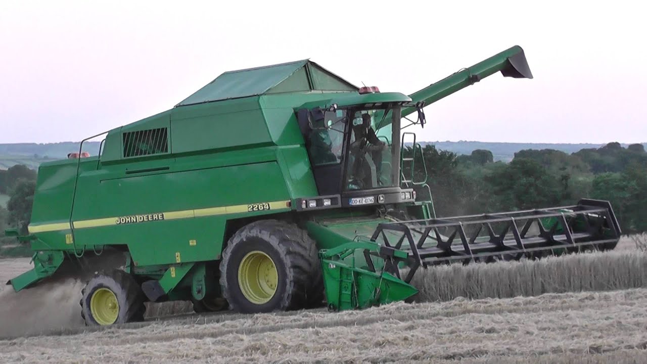 Harvest 2015 - John Deere 2264 Combine Harvester
