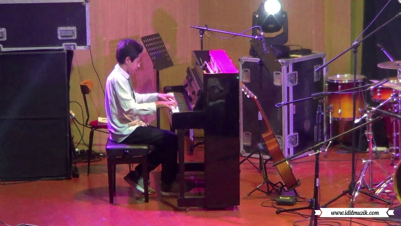 Csikos Post - Piano / Berkay Bülbül