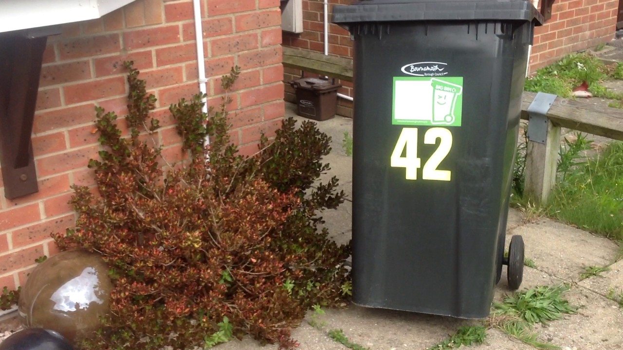EPIC FAIL: Putting the bins back after bin collection