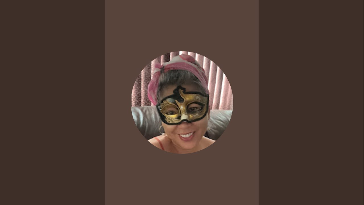 Lady Mascara is live!