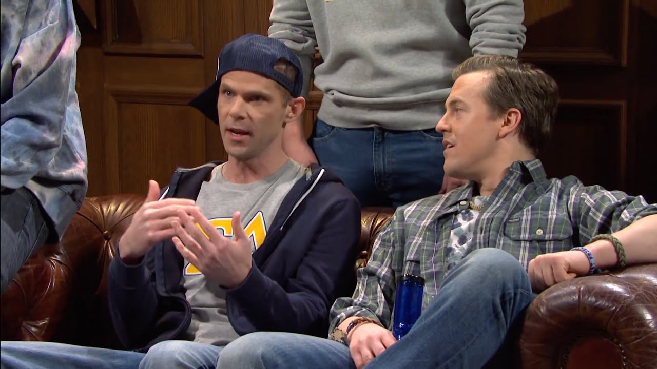 Alex Moffat Just Straight Up Vibing