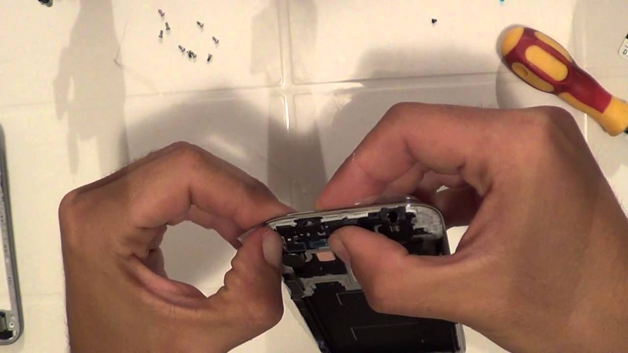 Come smontare e rimontare il Samsung Galaxy S4 i9505