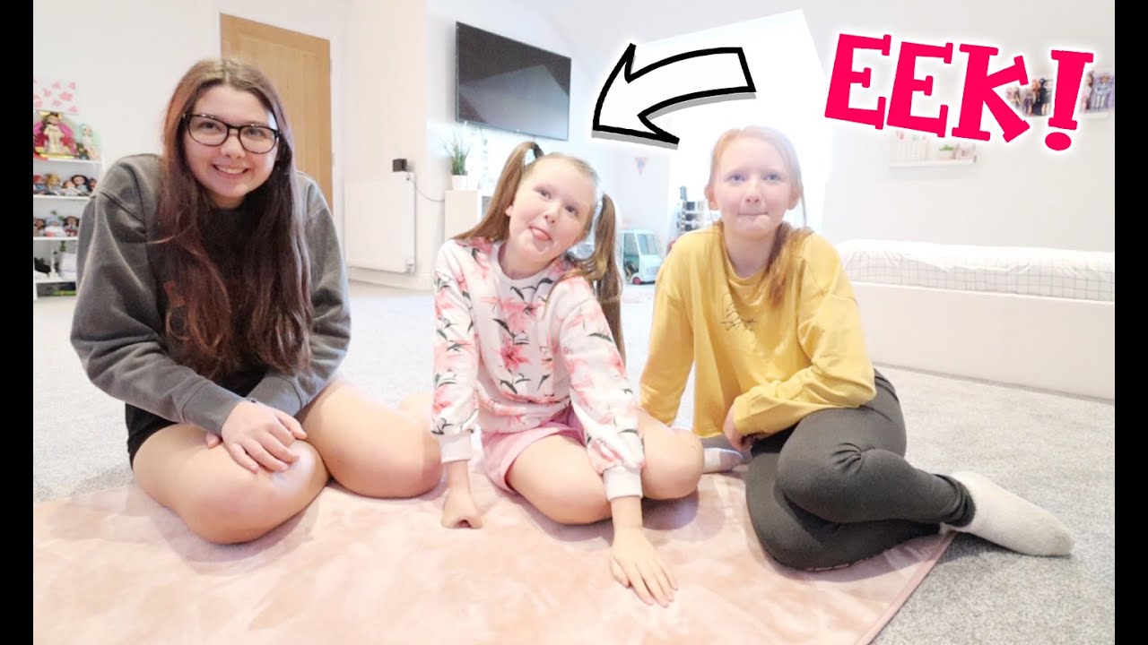 SURPRISE HOLIDAY OUTFITS REVEAL AND TRY ON!!