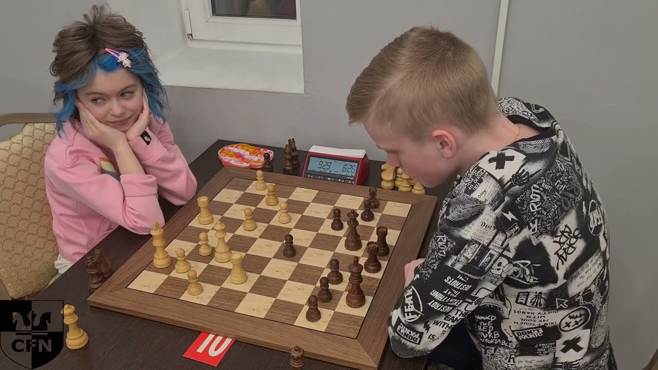 Pinkamena (1516) vs A. Ignatiev (1702). Chess Fight Night. CFN. Blitz