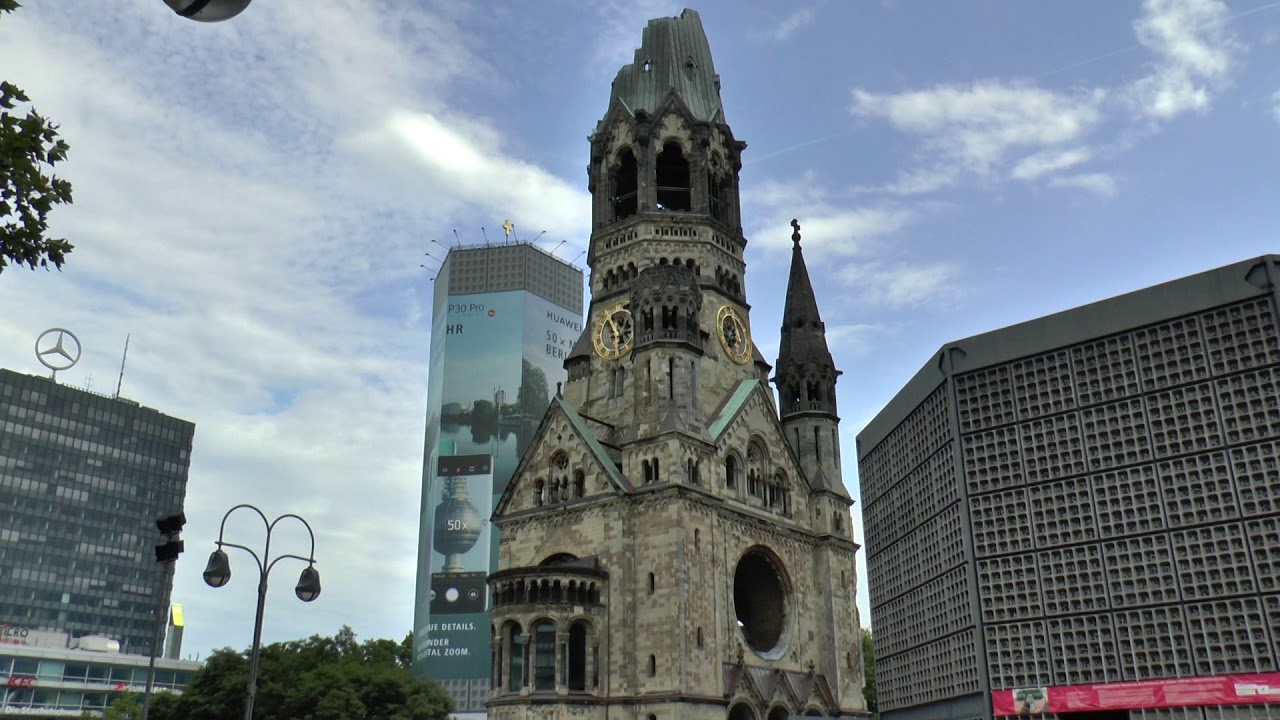 DIE KAISER-WILHELM-GEDÄCHTNISKIRCHE IN BERLIN GLOCKEN 13. JULI 2019 THE MEMORIAL CHURCH