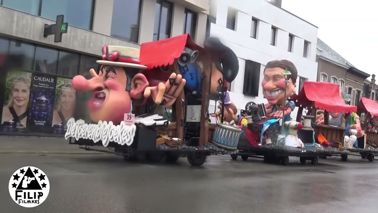 de voorbereiding van de  carnavalstoet van Dendermonde op 22  feb 2026