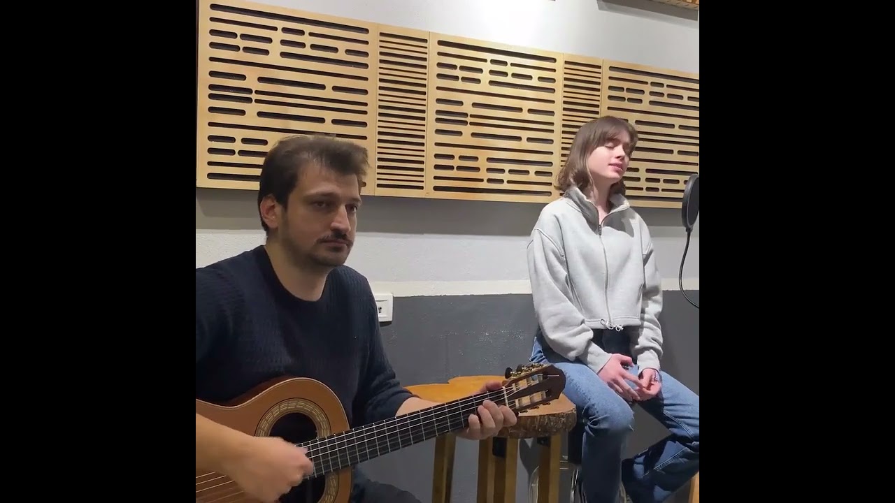 Ülkünün sesi:) assiri hos abii 