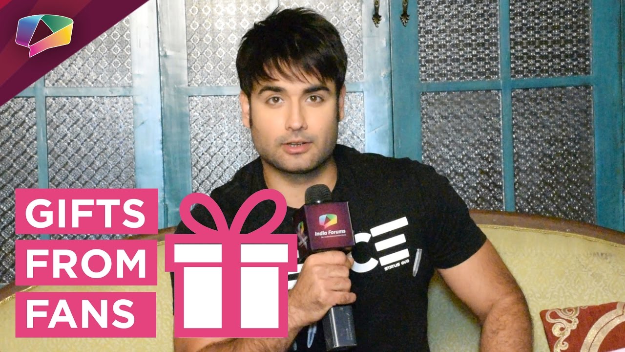 Vivian D'sena Receives Christmas Gifts From Fans