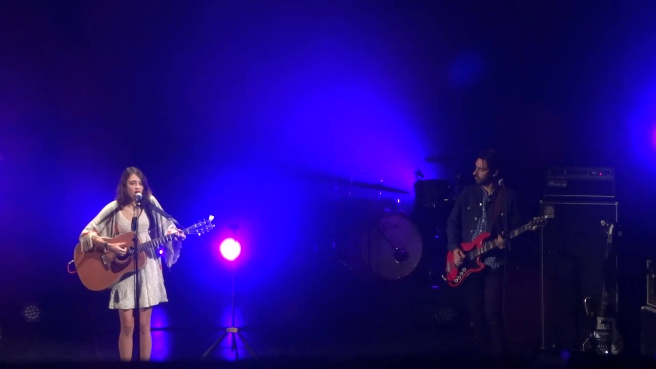 Fille du ciel - Pomme