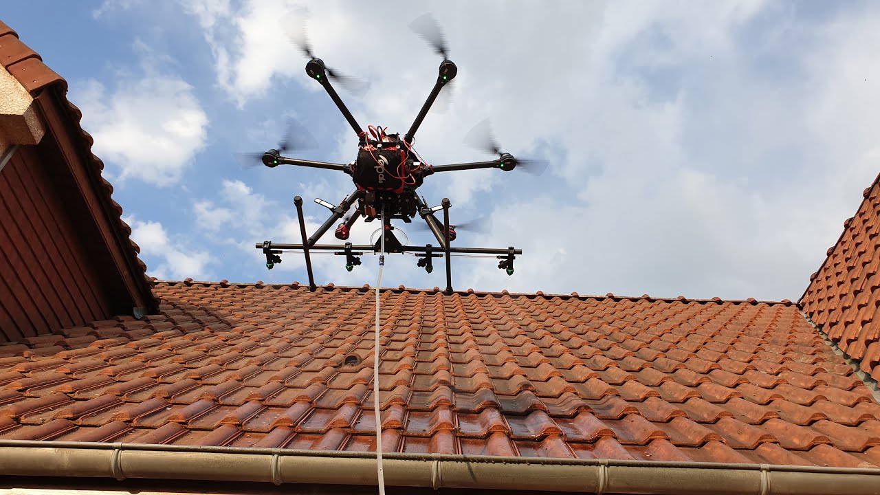 Nettoyage toiture pulvérisation par drone