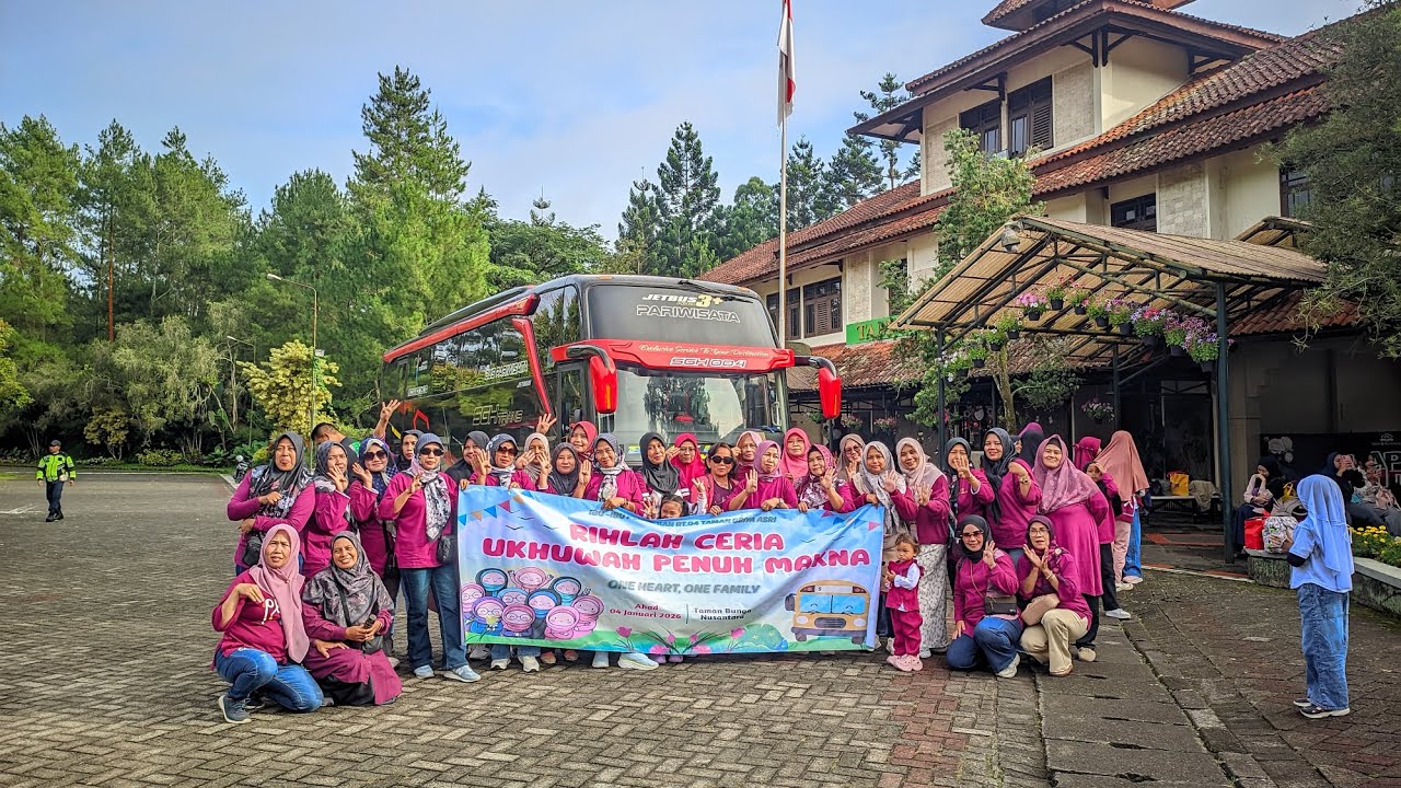 RIHLAH CERIA UKHUWAH PENUH MAKNA GOES TO TAMAN BUNGA NUSANTARA