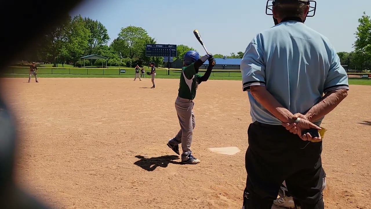 Jogie gives up a run-scoring triple before recovering and retiring the side