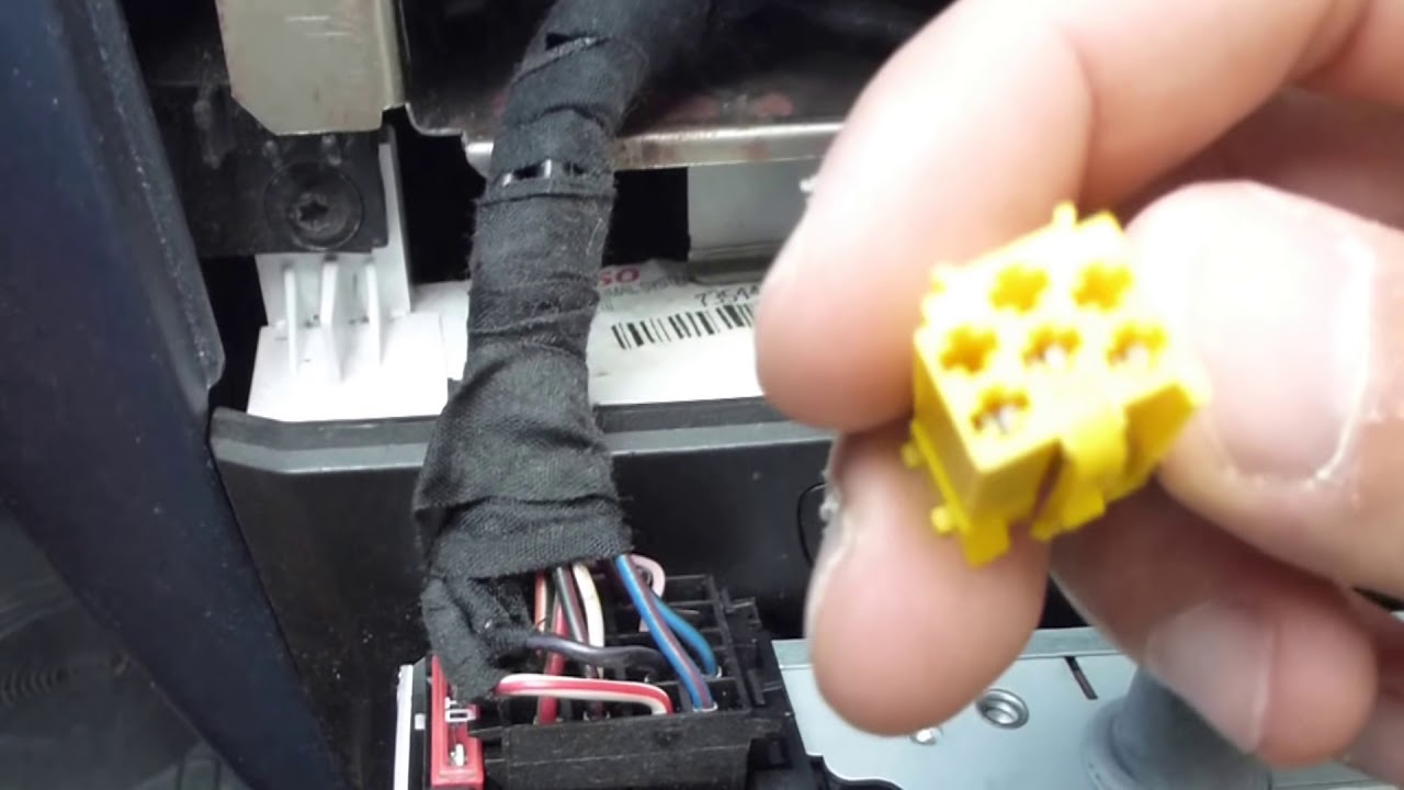 [Tutorial] Montare cavo AUX su Fiat Grande Punto