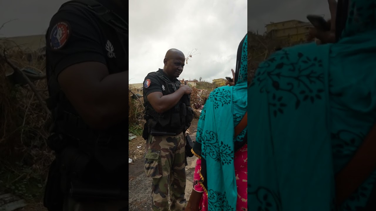 Mayotte 🇾🇹, toujours aux cotes de la population. #Mayotte #Chido #Gendarmerie #Militaire