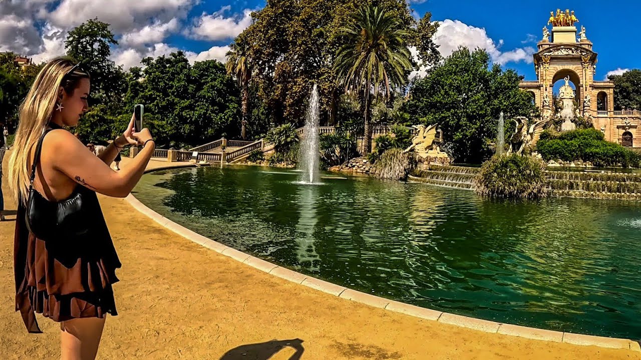 Barcelona on a Perfect Day | Walking from Arc de Triomf to Ciutadella Park (4K)