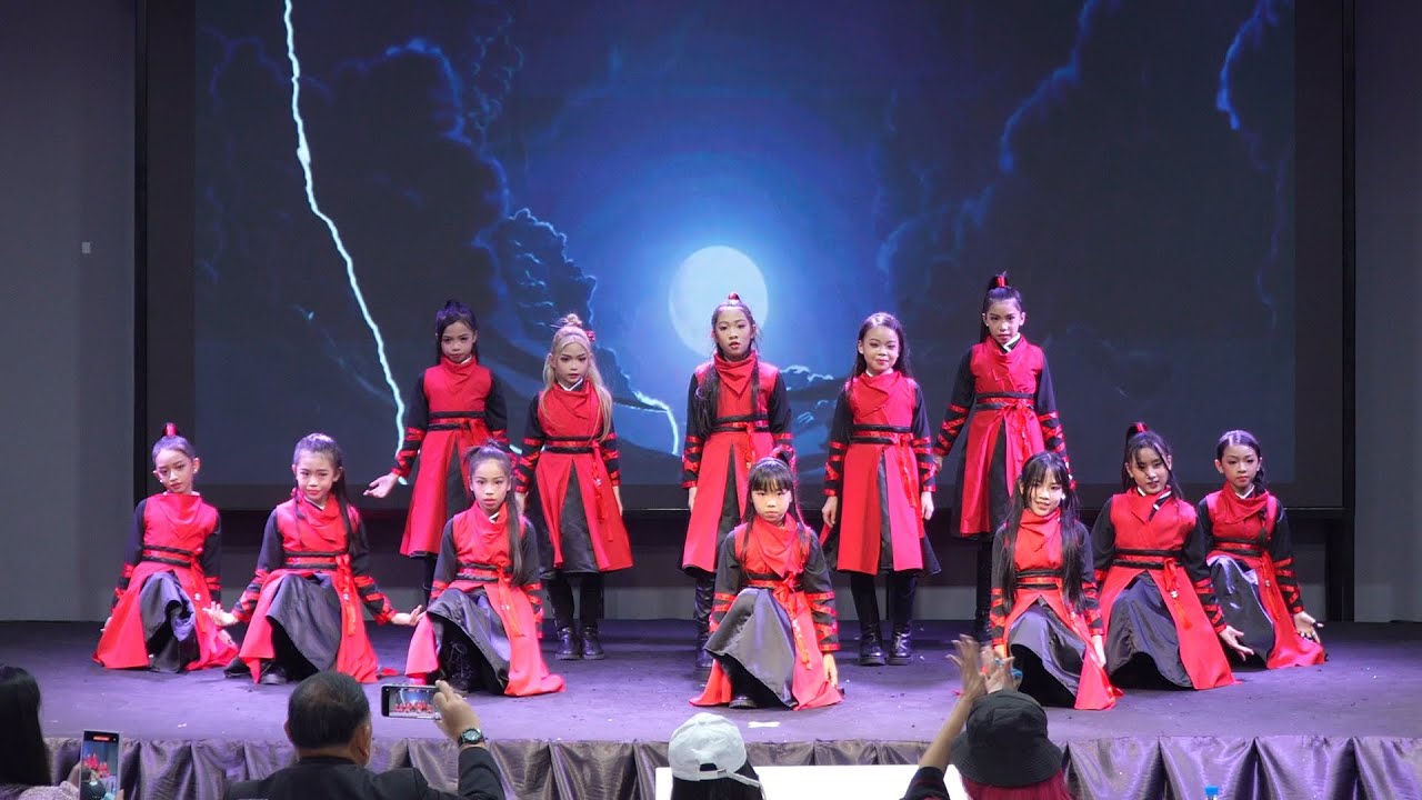 U-Girls Junior cover LOONA - PTT (Paint The Town) @ Fortune Town Cover Dance (Junior) | 241005
