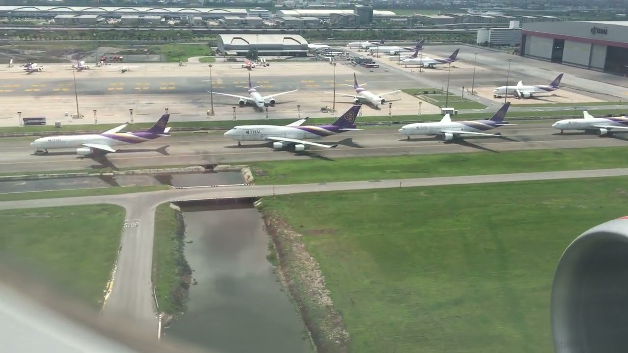 Landing at Bangkok - Suvarnabhumi Airport (VTBS)