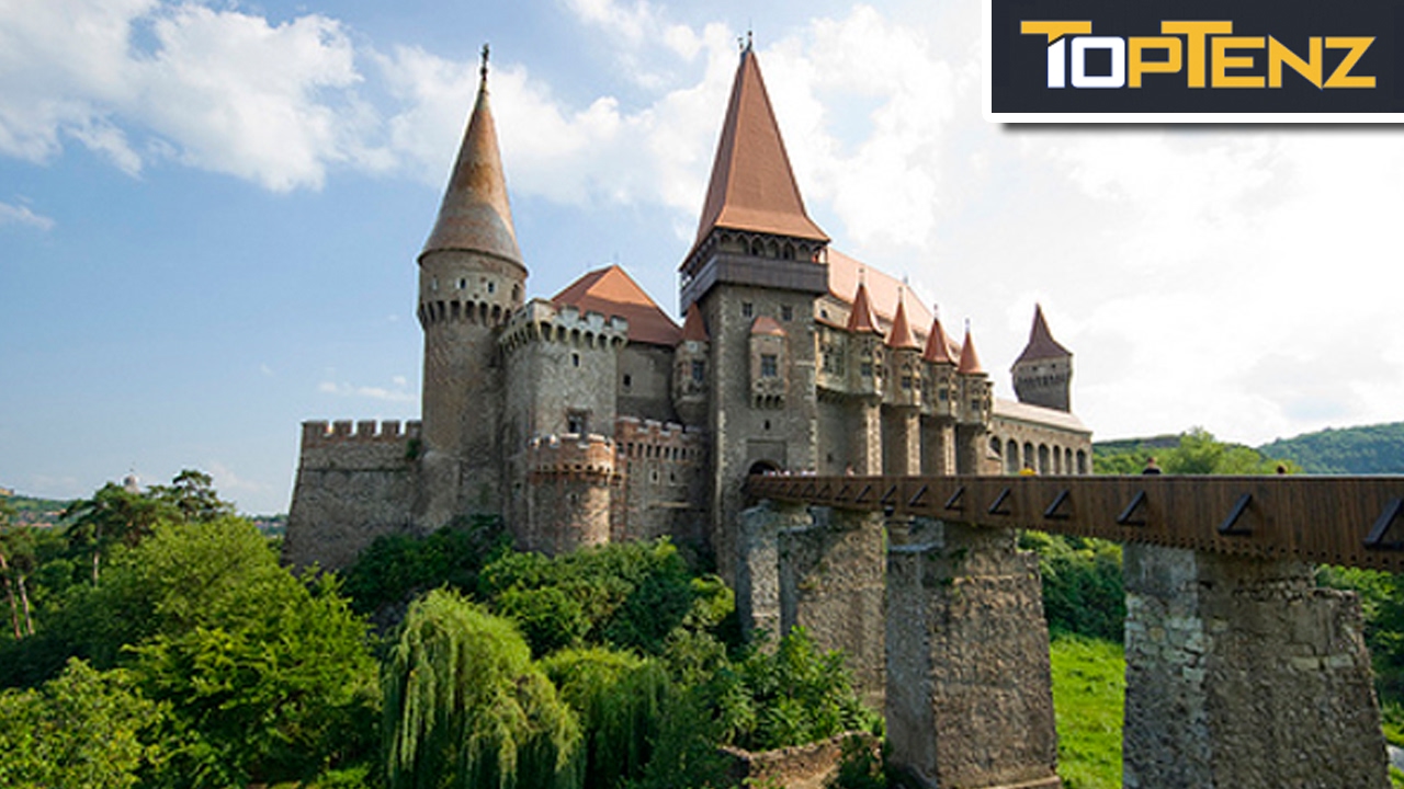 Top 10 WEIRD Facts About Medieval CASTLES