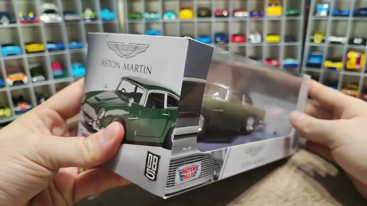 UNBOXING MotorMax 1:24 Scale Model - Aston Martin DB5