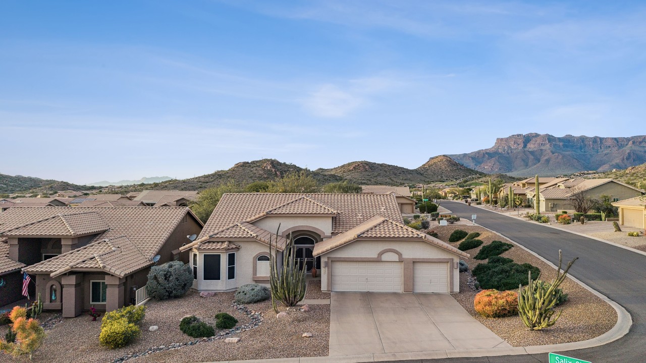 8932 E Salix Cir, Gold Canyon, AZ 85118 Slide Show