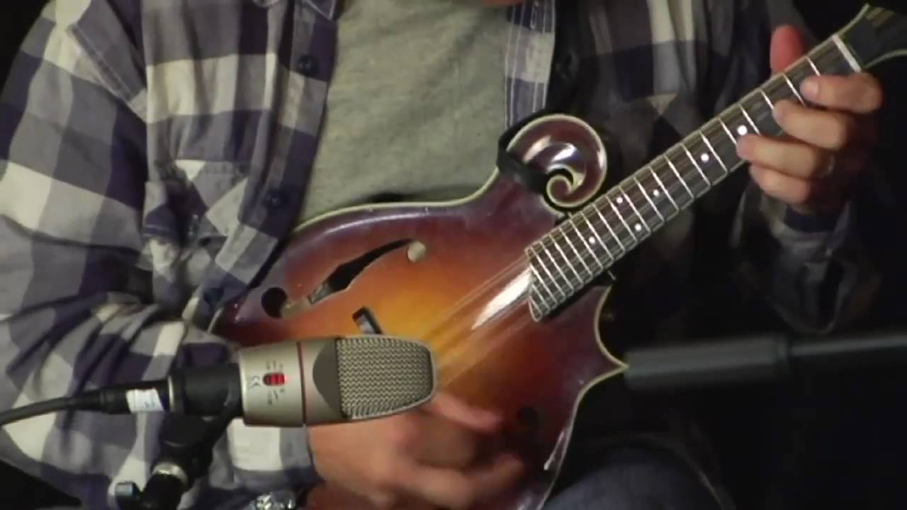 The Infamous Stringdusters 