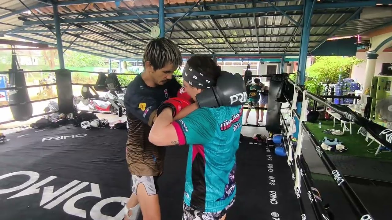 Paulina training with Kru F from Sitjaopho Muay Thai Hua Hin Thailand 