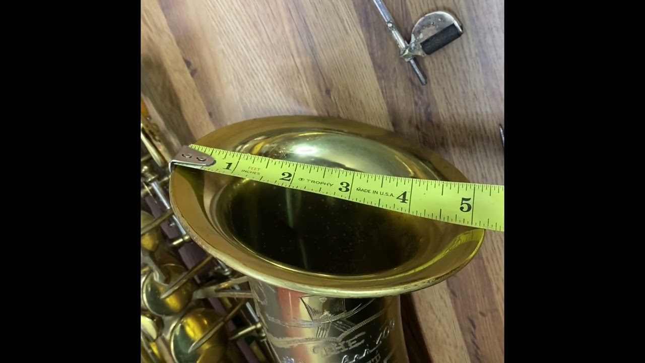 Buescher 400 (Top Hat and Cane) Alto Sax - Ever Delgado