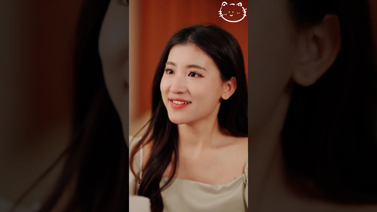 【FULL】相親被肥膩男刁難，她一氣之下閃婚鄰座的帥哥，本以為是個窮打工仔，卻不知他是隱藏的千億總裁，心動悄然而至，從此寵她入骨！💕#短劇 #甜寵 #cdrama #李子杰