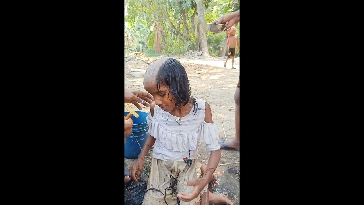 গরম !! তাই সবlই নেরা হোলো !!!😜😜😜