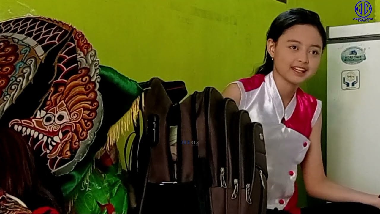 DECHA CELENG VIRAL....... DIBALIK LAYAR DECHA PAES JARANAN LIVE PANTAI BLADO MUNJUNGAN TRENGGALEK