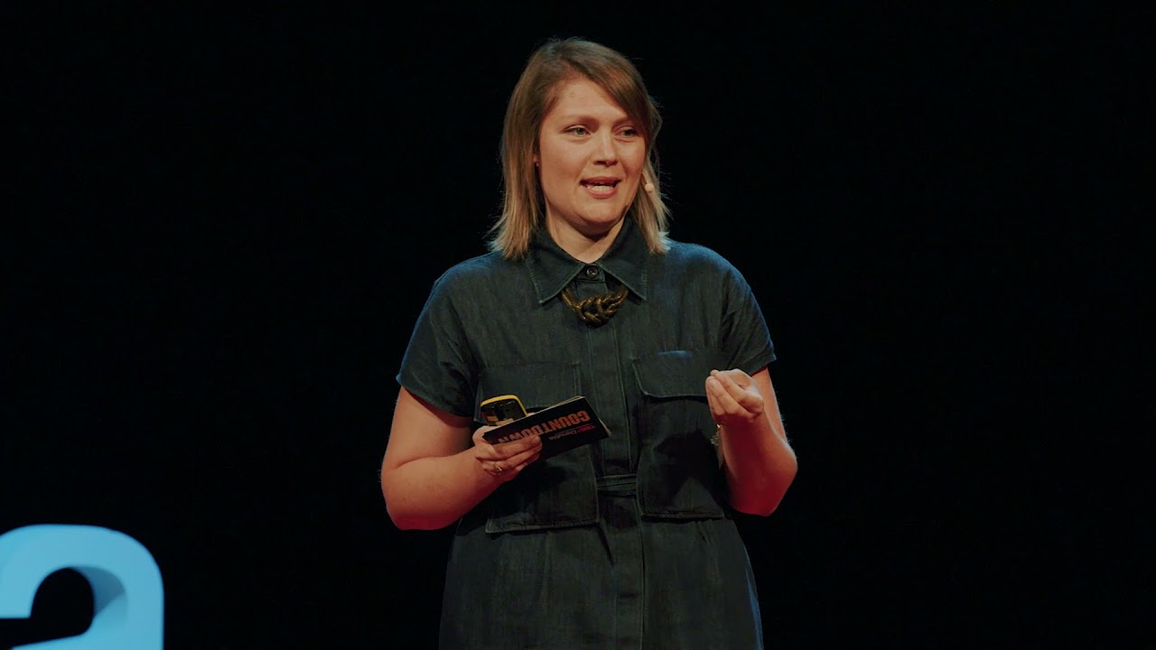 Élelmiszeripar pengeélen - a tudatos élelmiszer döntésekben rejlő erő | Dalmadi Júlia | TEDxDanubia