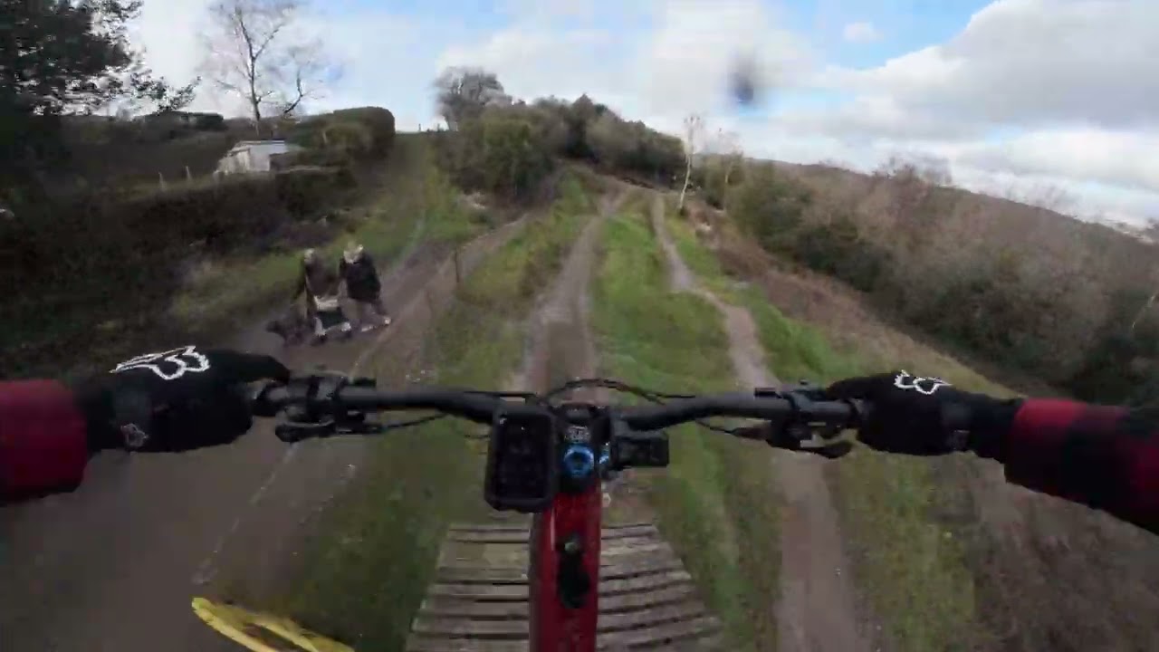 FARMER JOHNS mtb park, couple laps with WATAHA