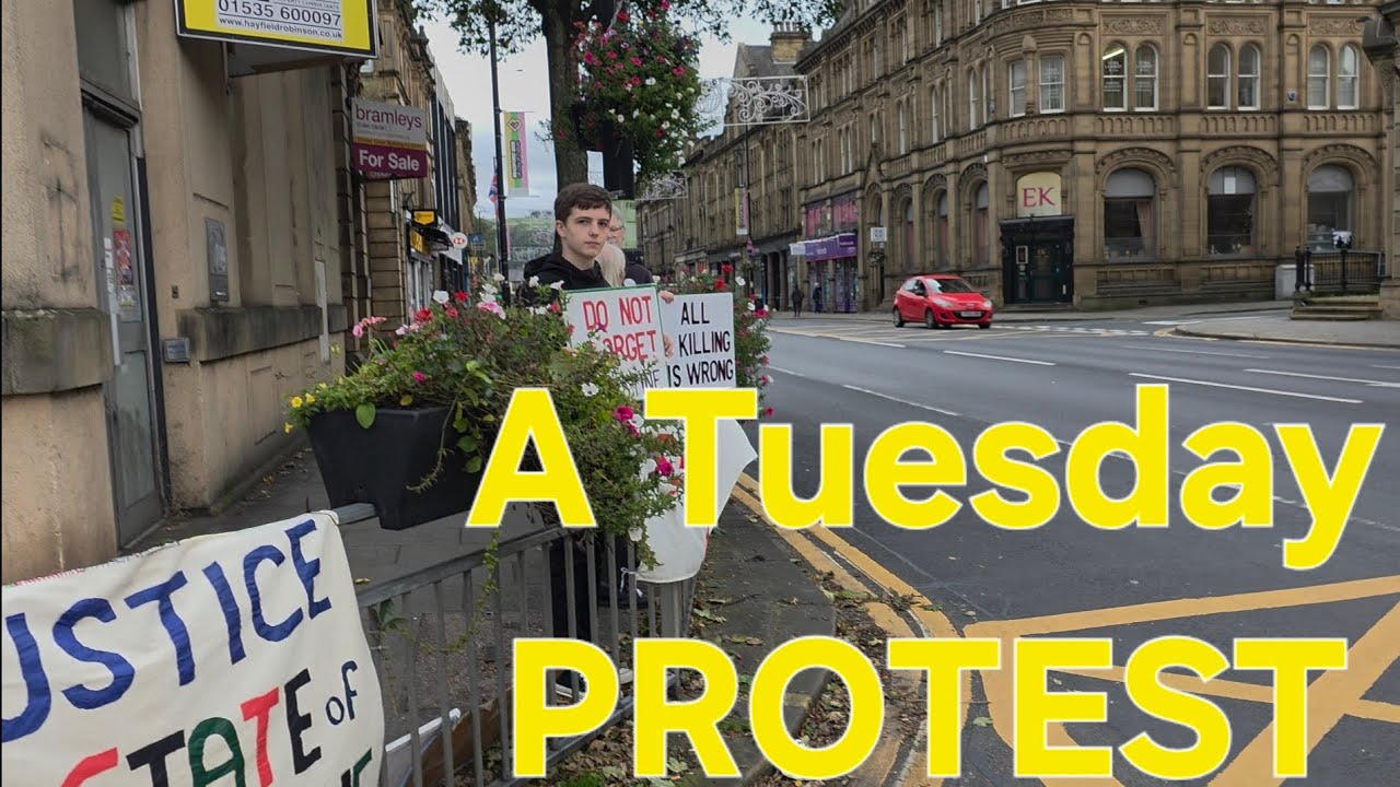 What's in KEIGHLEY? Protest, Pubs, Street Scenes & More. #Keighley #Yorkshire #protest 
