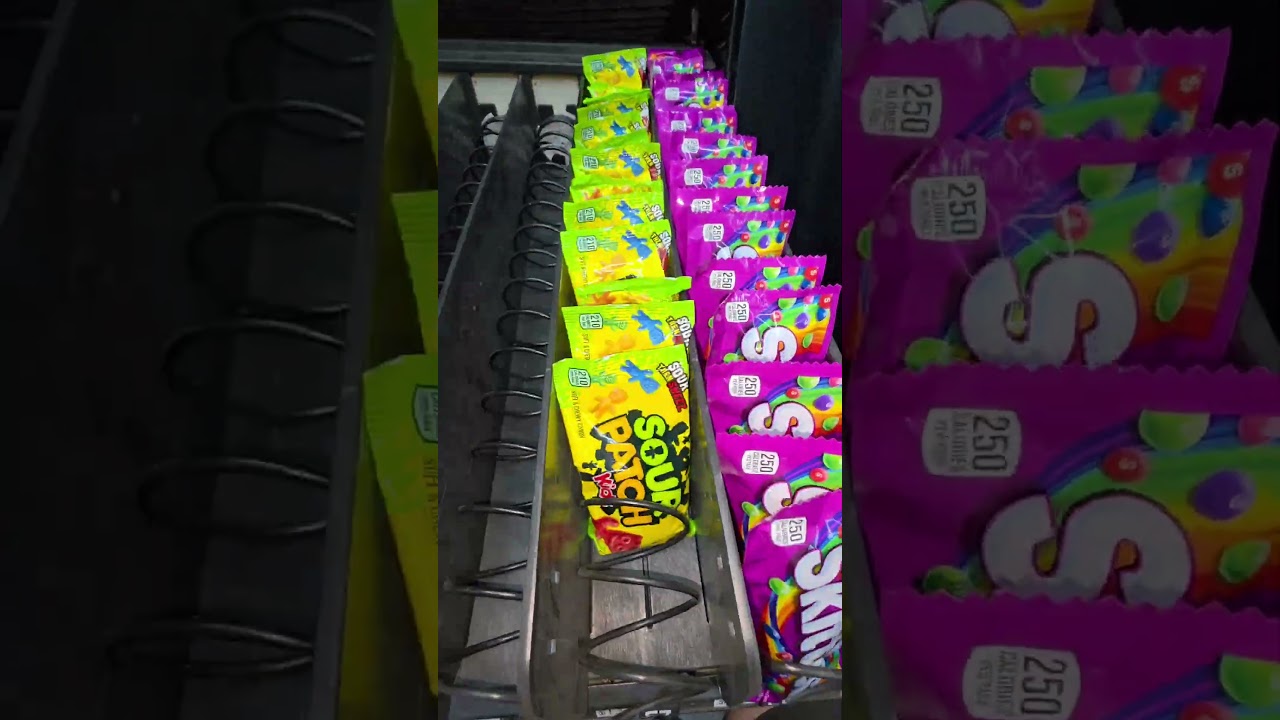 Пополнение запасов и сбор товаров в автоматах по продаже закусок